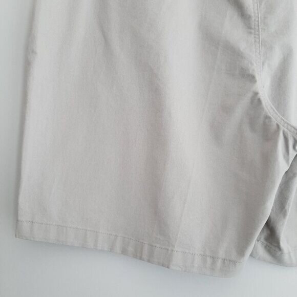 CHAPS Big & Tall Flat Front Stretch Comfort Waist Shorts Gray Beige Men's Sz 48 - Picture 8 of 14